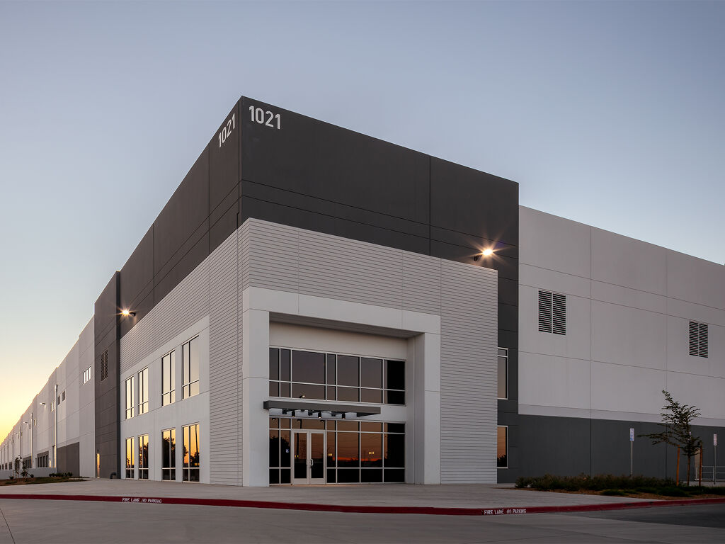 1021 Industrial Dr - Photo 3