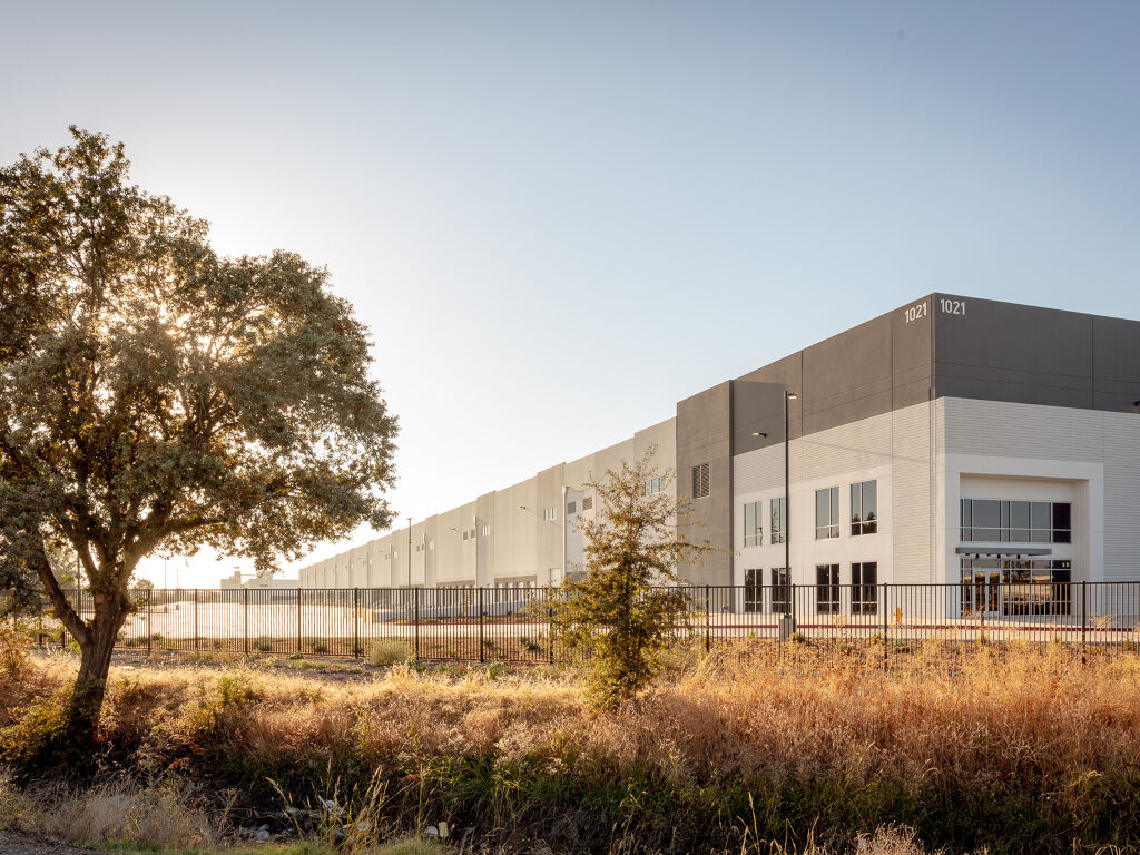 1021 Industrial Dr - Photo 4