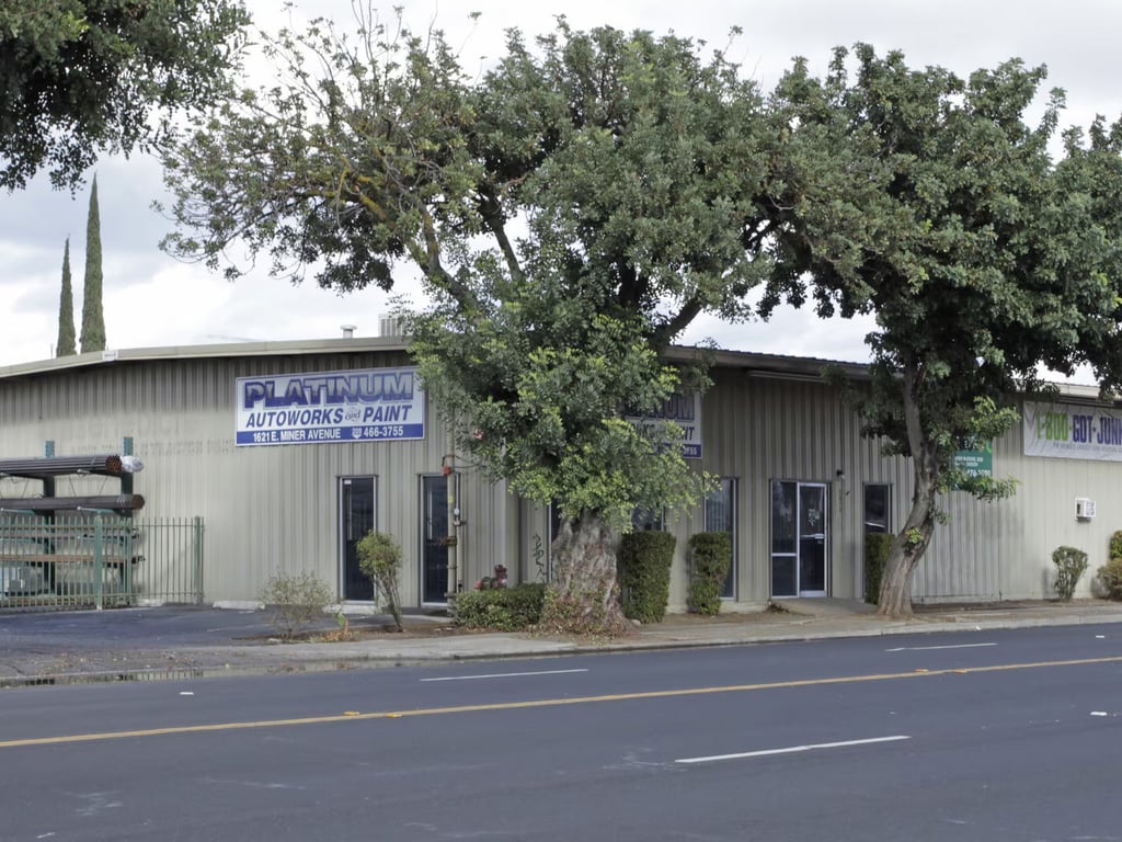 1609 E Miner Ave - Photo 3