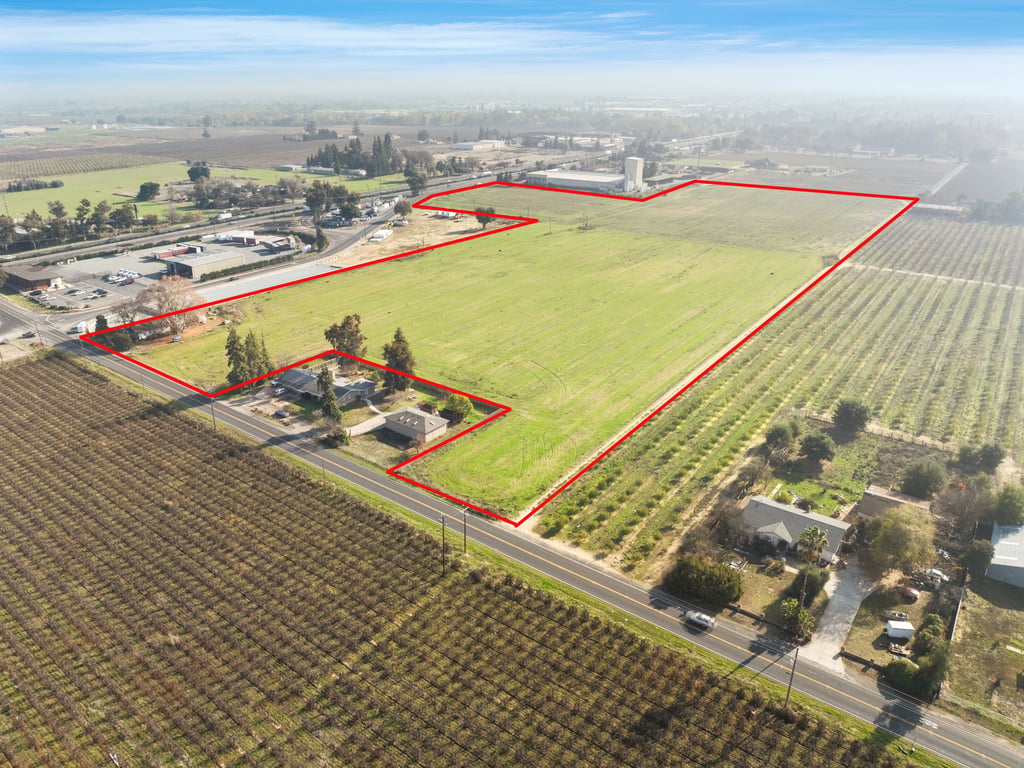 4262 E Woodbridge Rd, Lodi