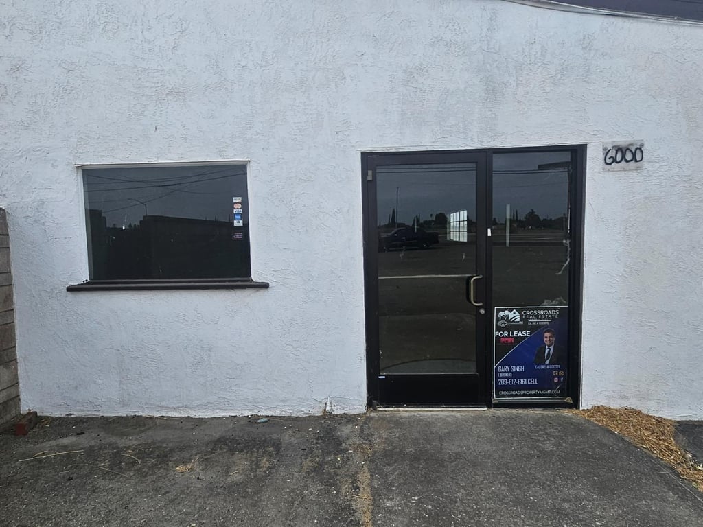 6000 Lathrop Rd. #C - Photo 3