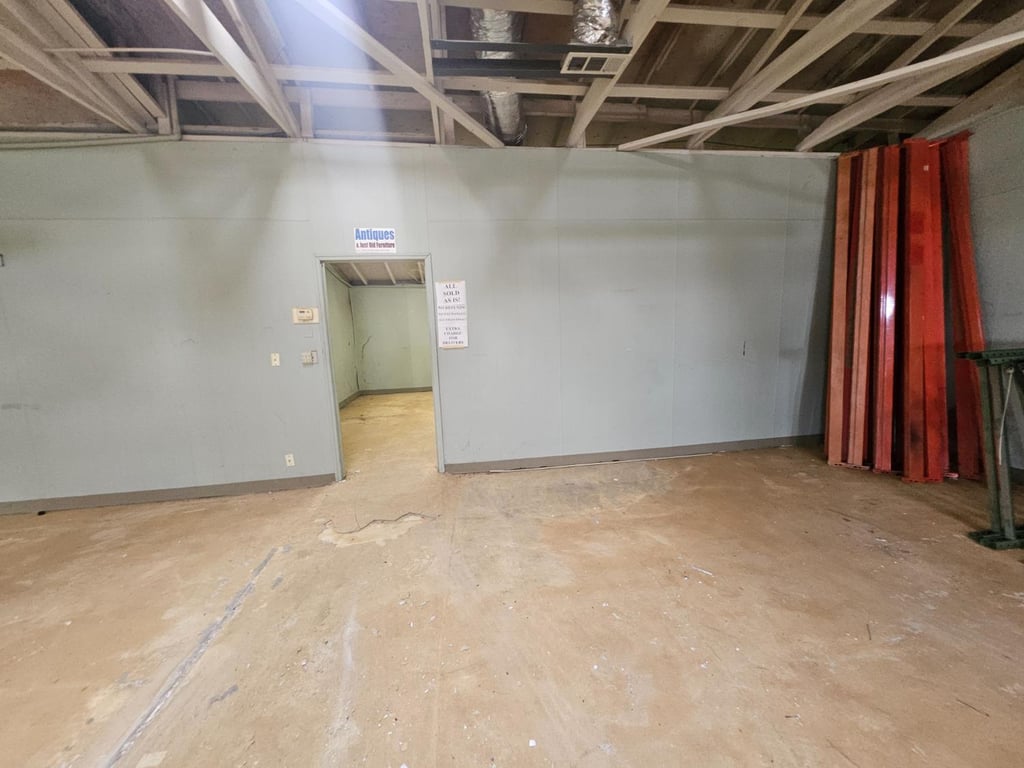 6000 Lathrop Rd. #C - Photo 8