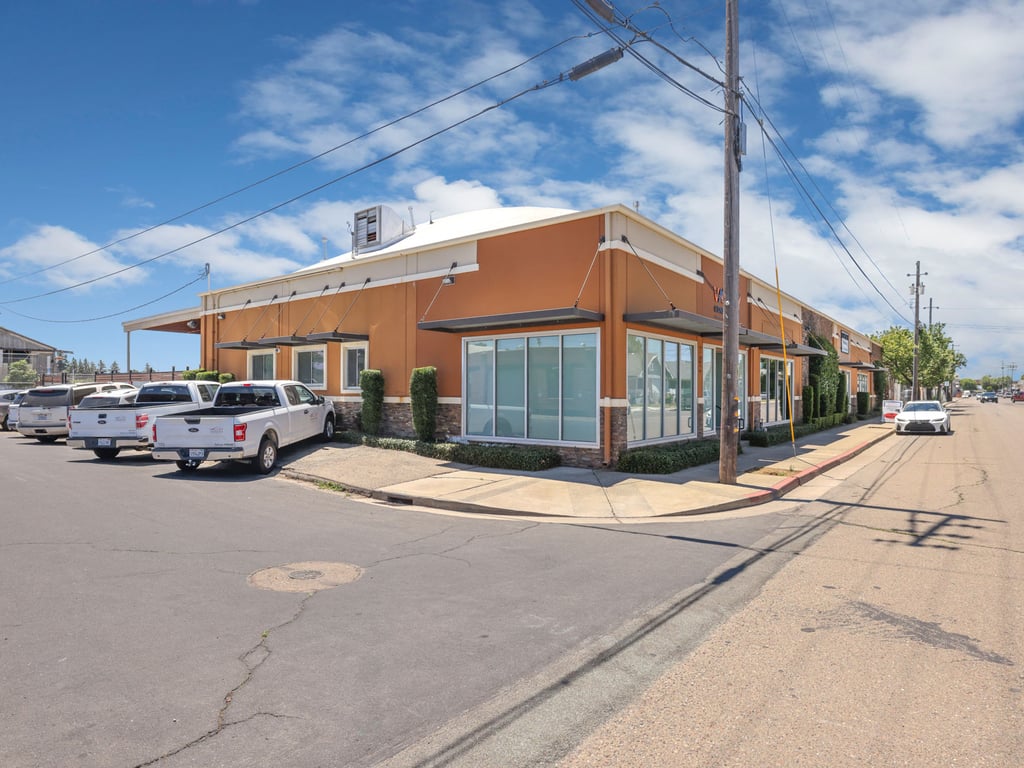 702 W Fremont Street - Photo 3