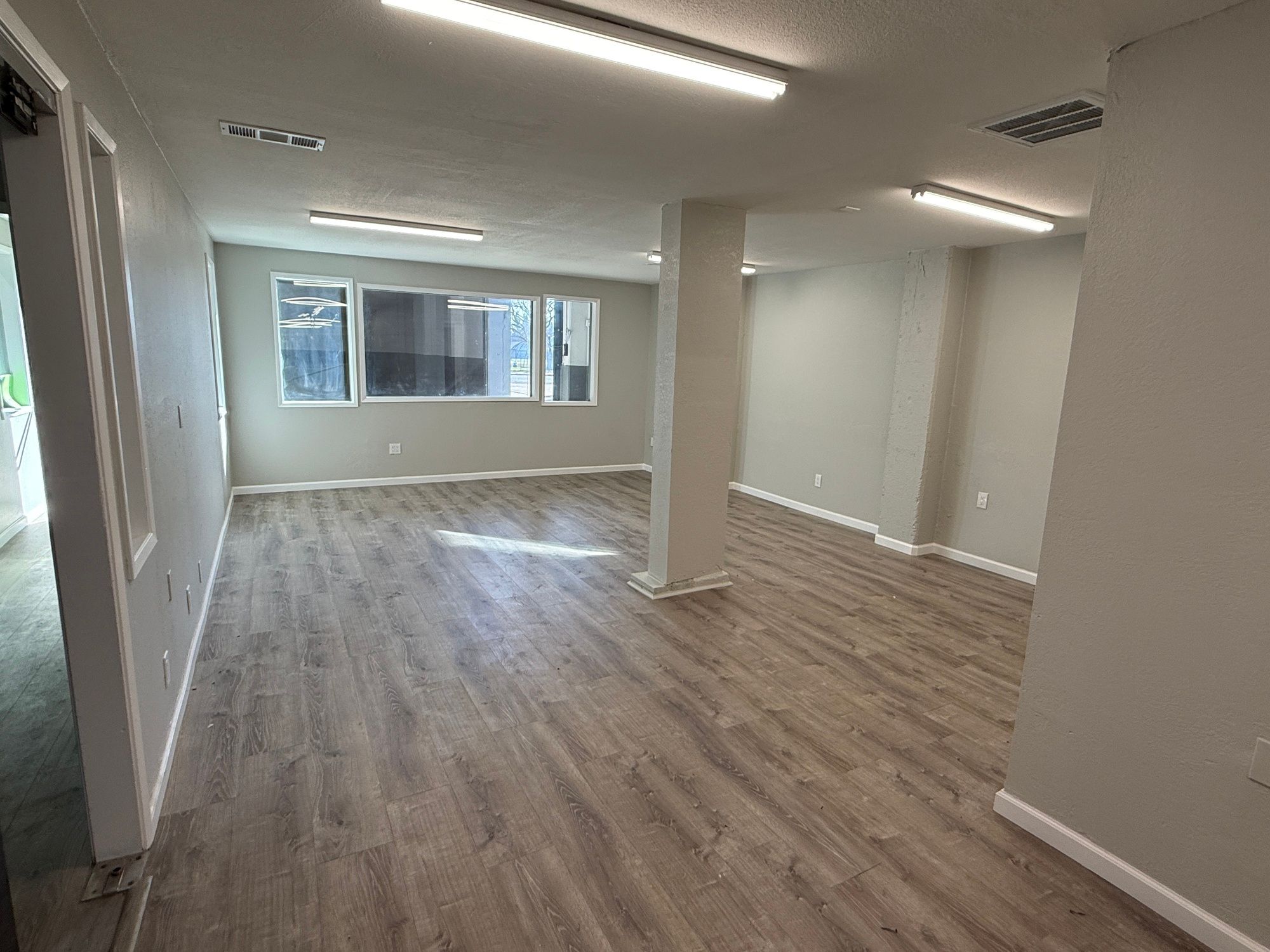 875 N Stockton St, Lodi, CA  95240 - Photo 2